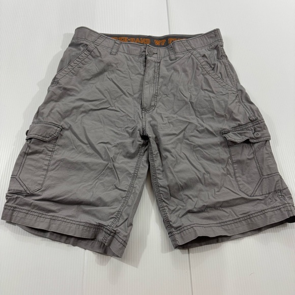 J84. Men's Charcoal Cargo Shorts (34) - Picture 1 of 5